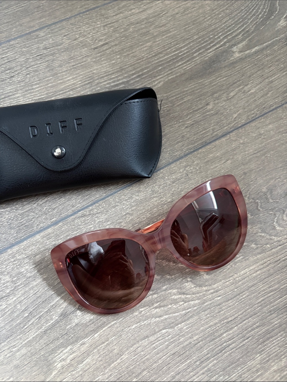 DIFF Eyewear Avery Sunglasses